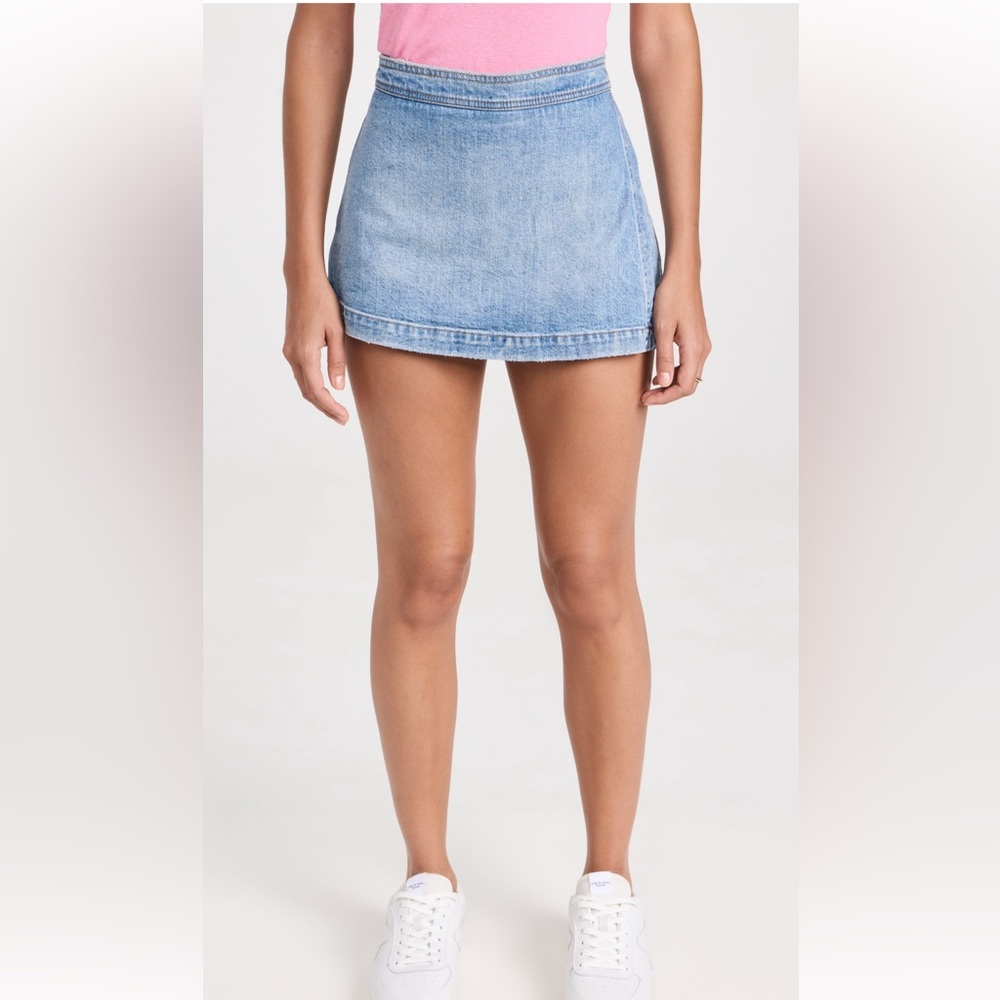 alice + olivia Lakelyn Denim Skort, great condition